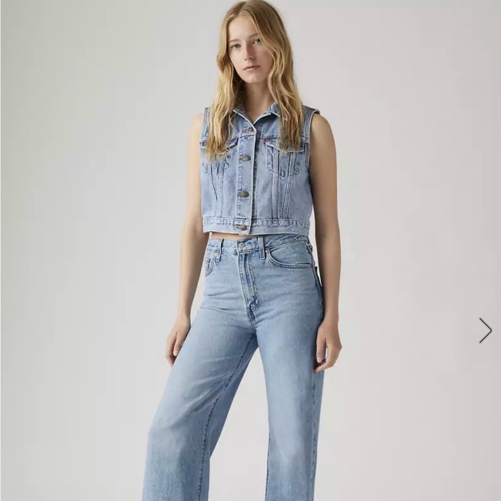 Classic Wide-Leg Womens Jeans - Light Blue